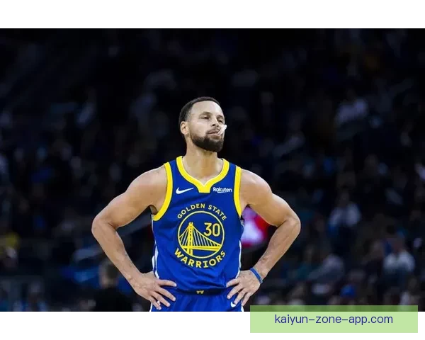 库里手臂被球迷拉拽科尔直言勇士争六七名已无可能